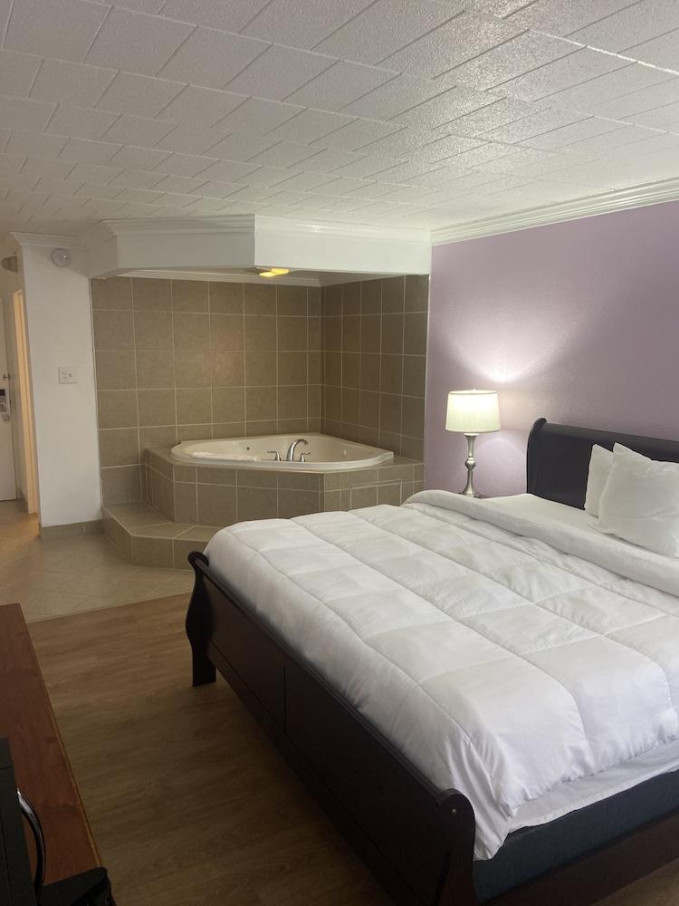 Ramada by Wyndham Butler/Tesla Biohealing Resort photo 19