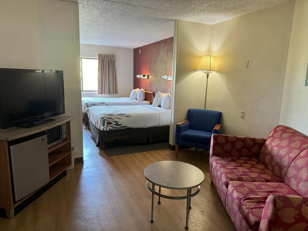 Sycamore Suites photo 27