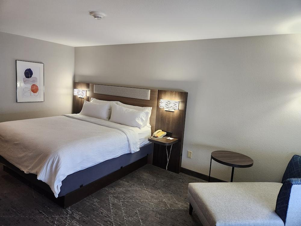 Holiday Inn Express & Suites Perry by IHG photo 14