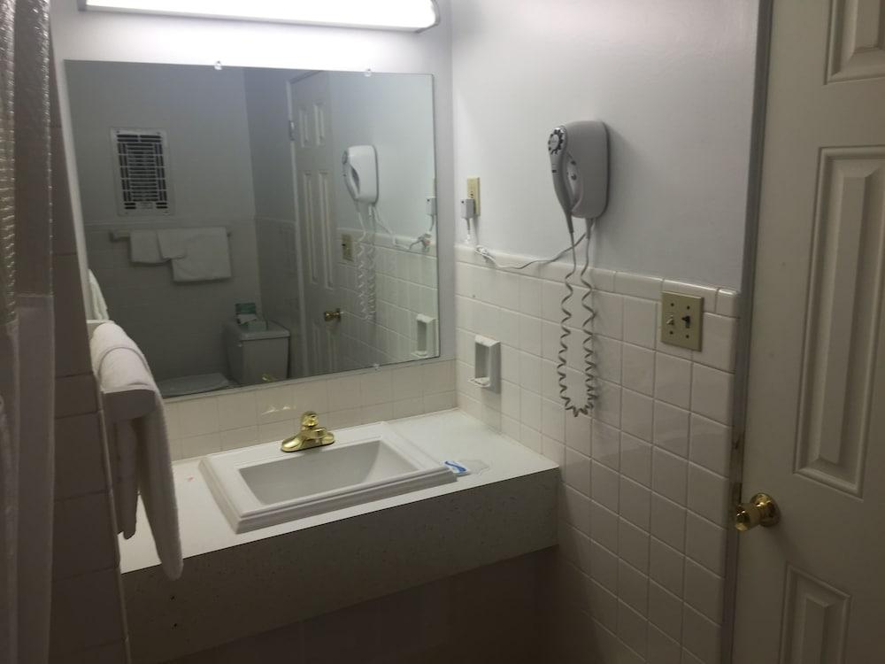 Prestige Inn West Lafayette photo 17