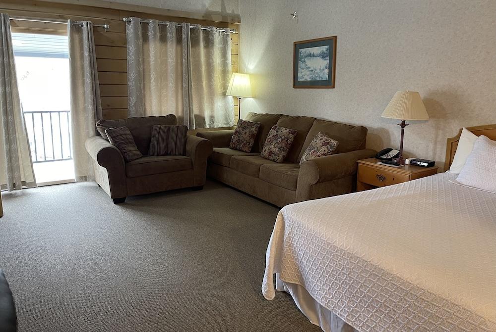 Paddle Wheel Inn photo 12