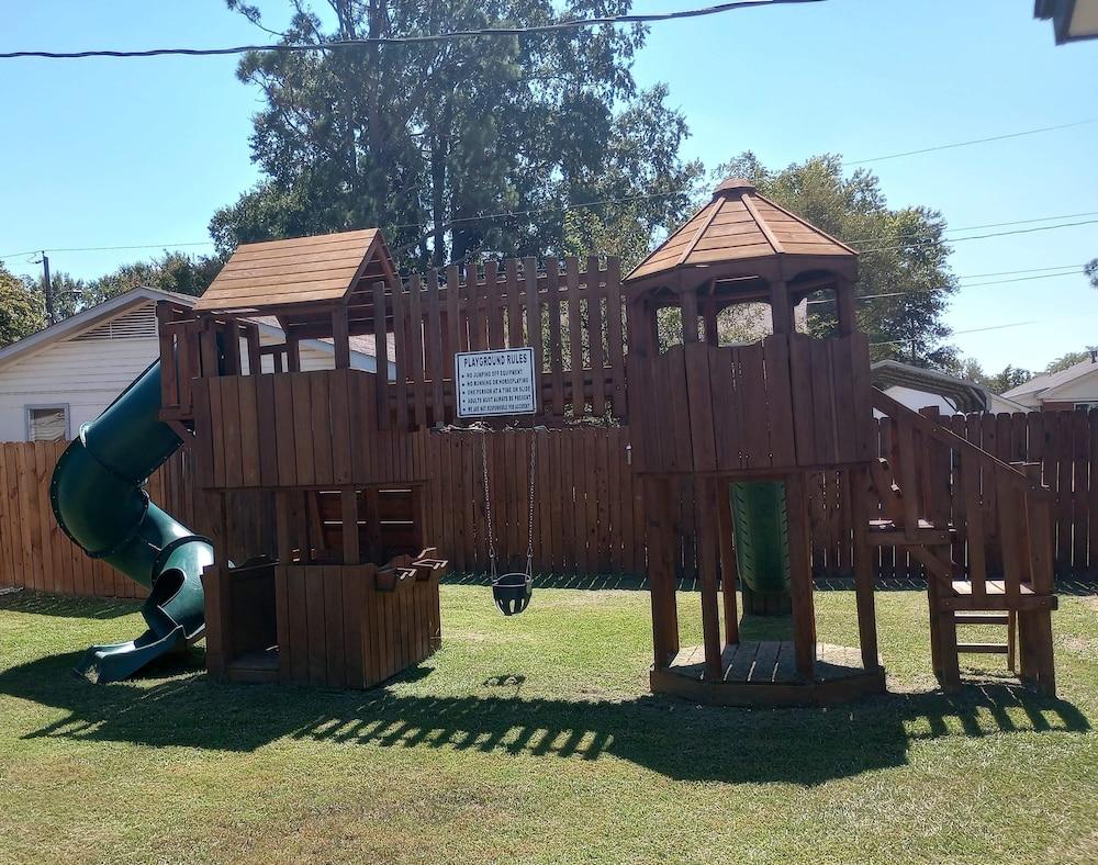 Yellow Diamond Inn photo 11