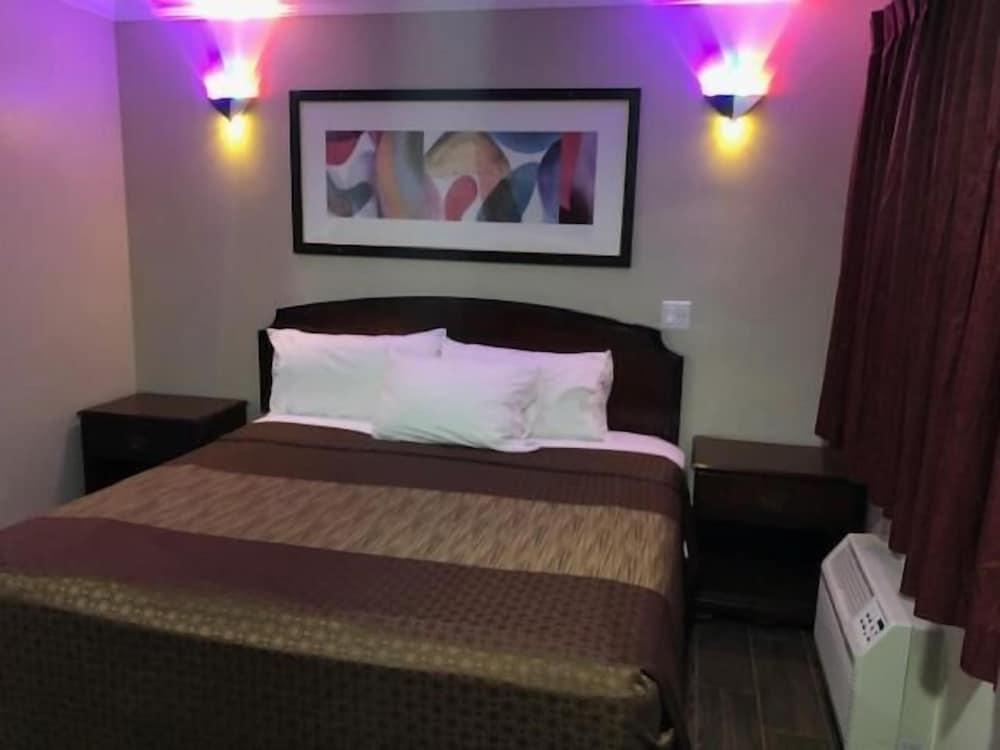 Mesa Motel photo 7