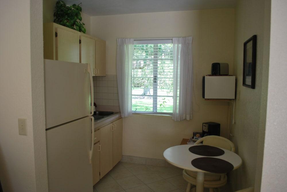 Mar Bay Motel &Suites photo 57