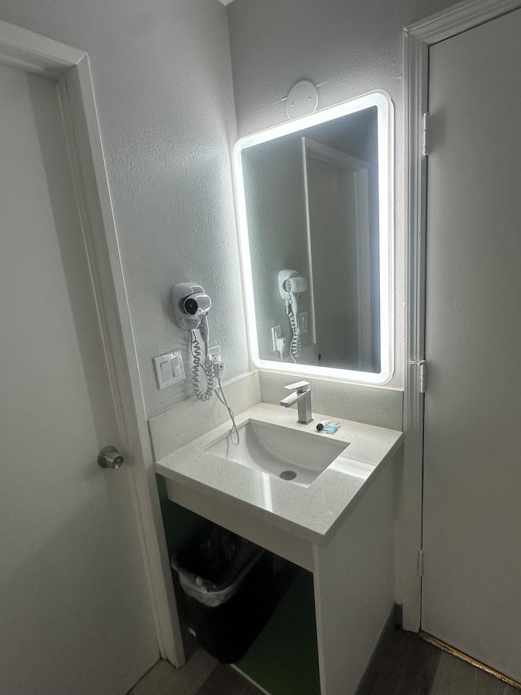 Garden Inn photo 31