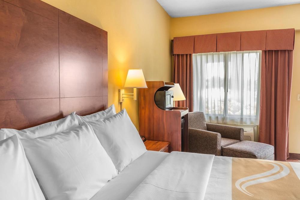 Quality Inn Calera I-65 exit 231 photo 11