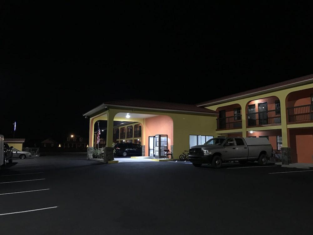 Relax Inn photo 4
