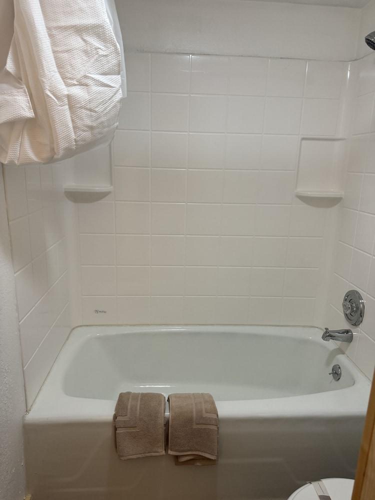 Kootenai Valley Motel photo 35