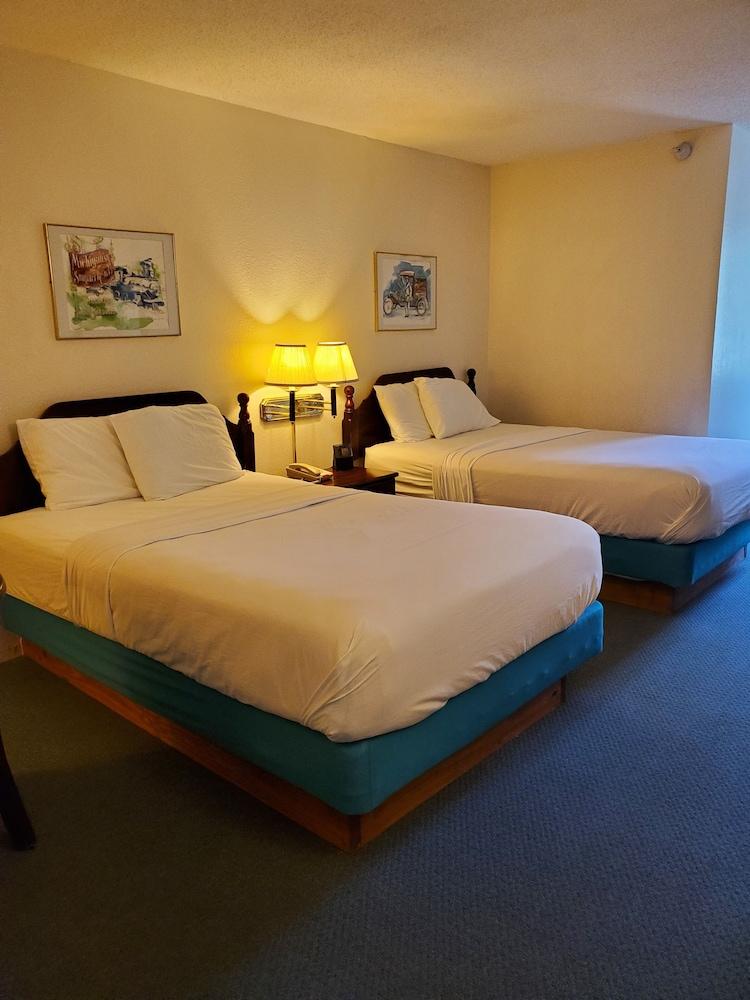 Voyager Inn photo 13