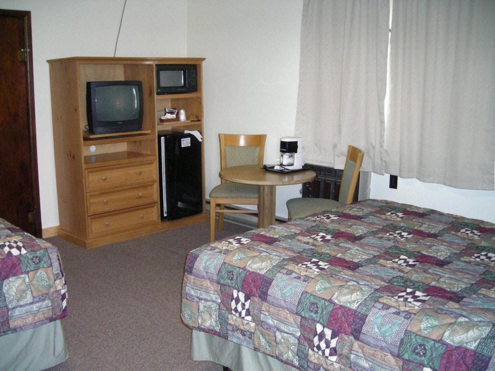 Falls Motel photo 47