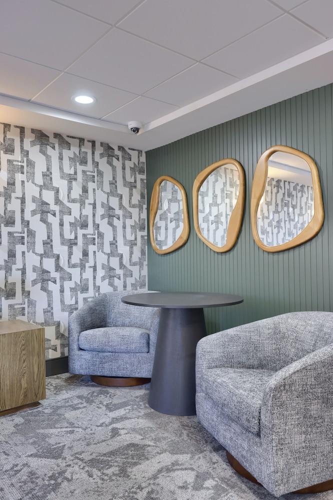 Lititz Pointe Inn and Suites photo 4