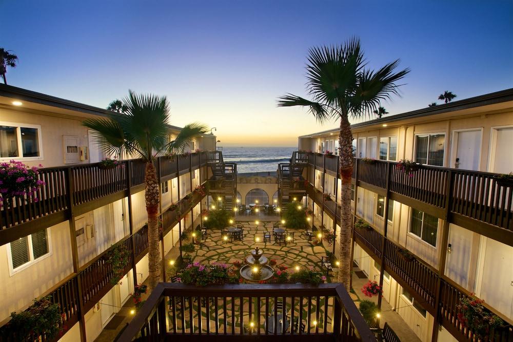 Ocean Beach Hotel photo 31