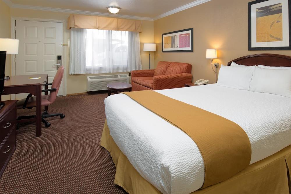 Days Inn by Wyndham Pinole Berkeley photo 5