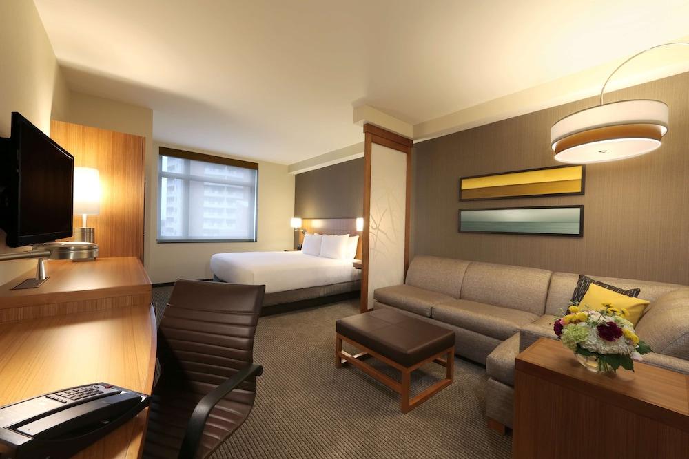 Hyatt Place Flushing/LaGuardia Airport photo 9