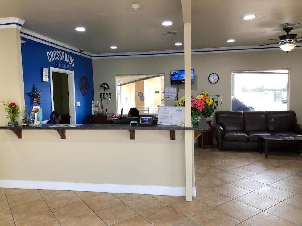 Crossroads Inn & Suites photo 26