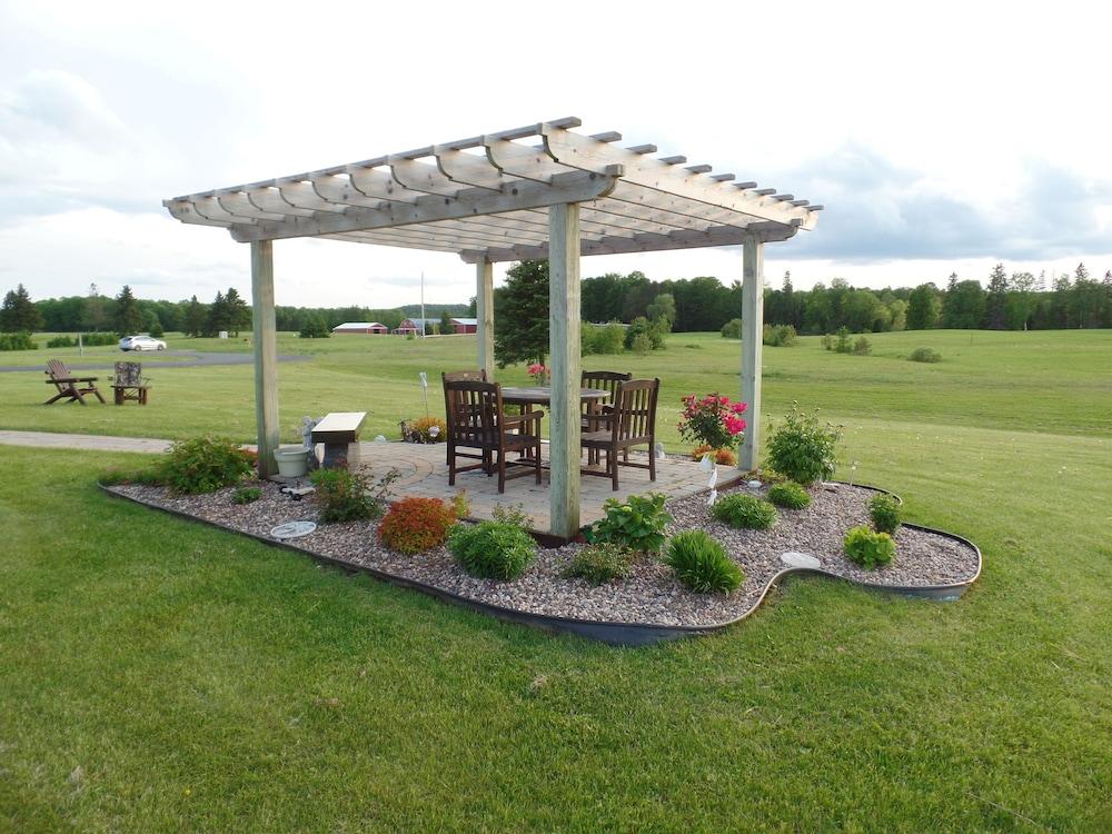 Chicaugon Lake Inn photo 41