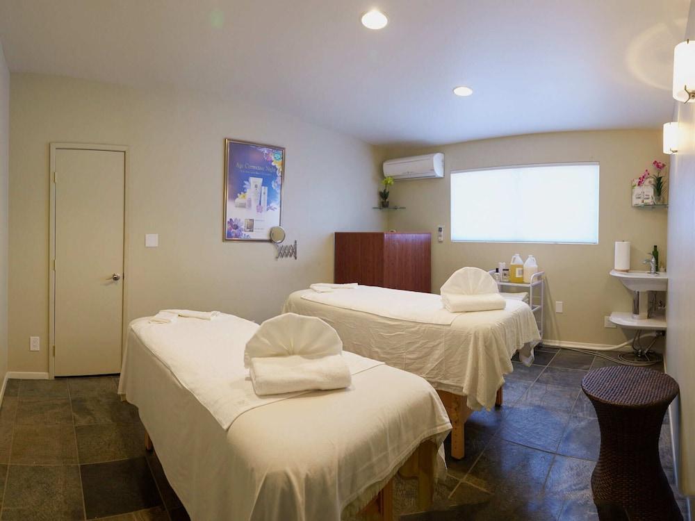 Lido Palms Resort and Spa (Adults Only) photo 7