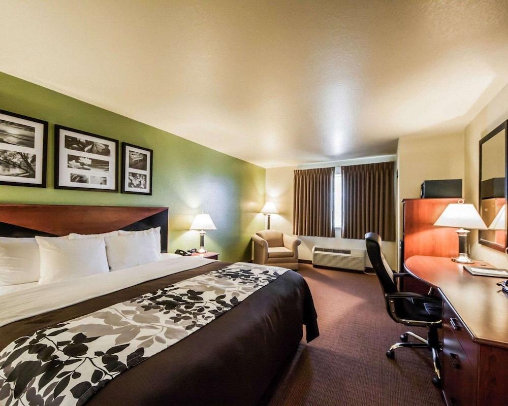 Sleep Inn & Suites Shamrock photo 12