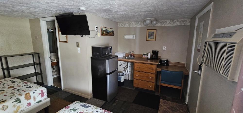 River Country Motor Lodge photo 74