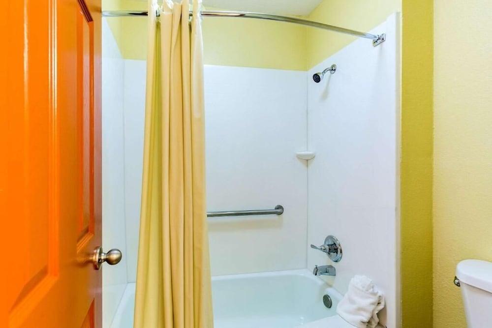 The Residency Inn photo 11