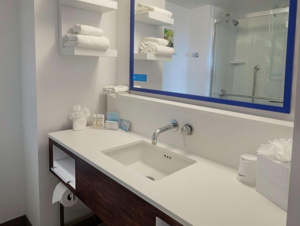 Hampton Inn Hazleton photo 22