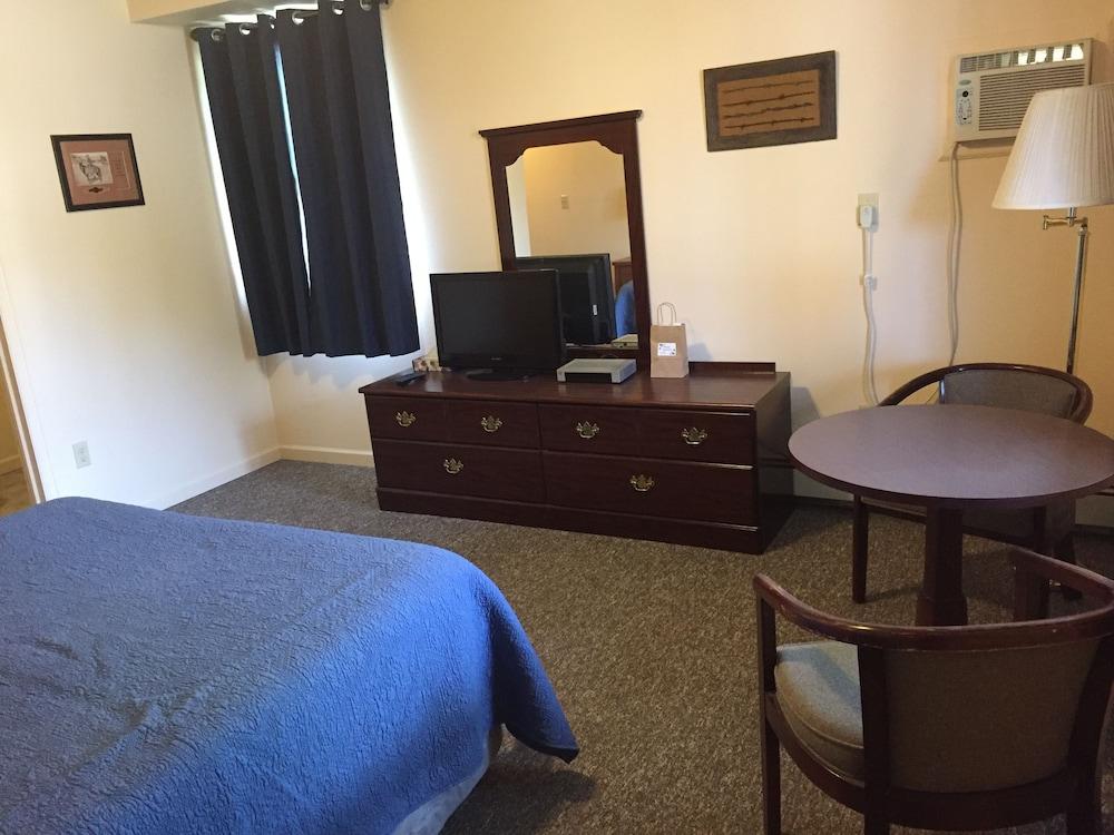 Mansion House Motel photo 11