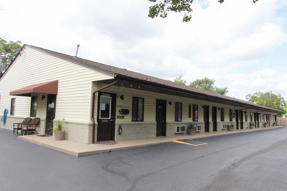 Affordable Corporate Suites - Lanford photo 13