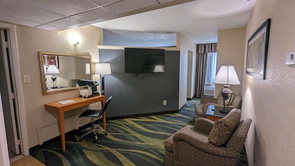 Spark by Hilton Bensalem Philadelphia photo 13