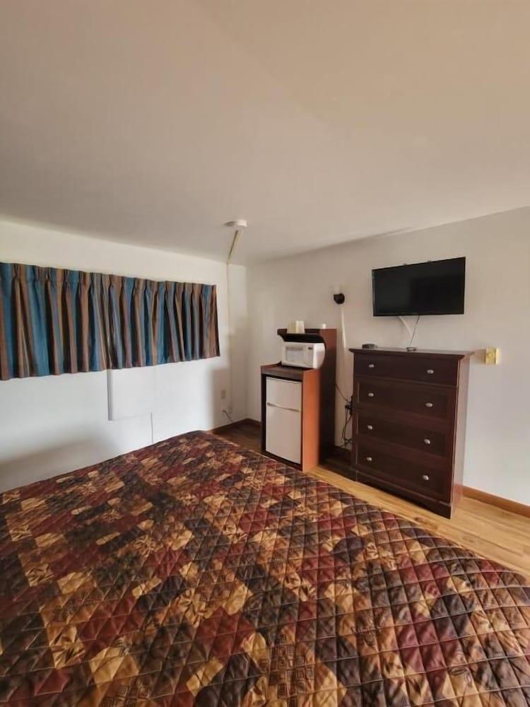 Daniel's Motel photo 20
