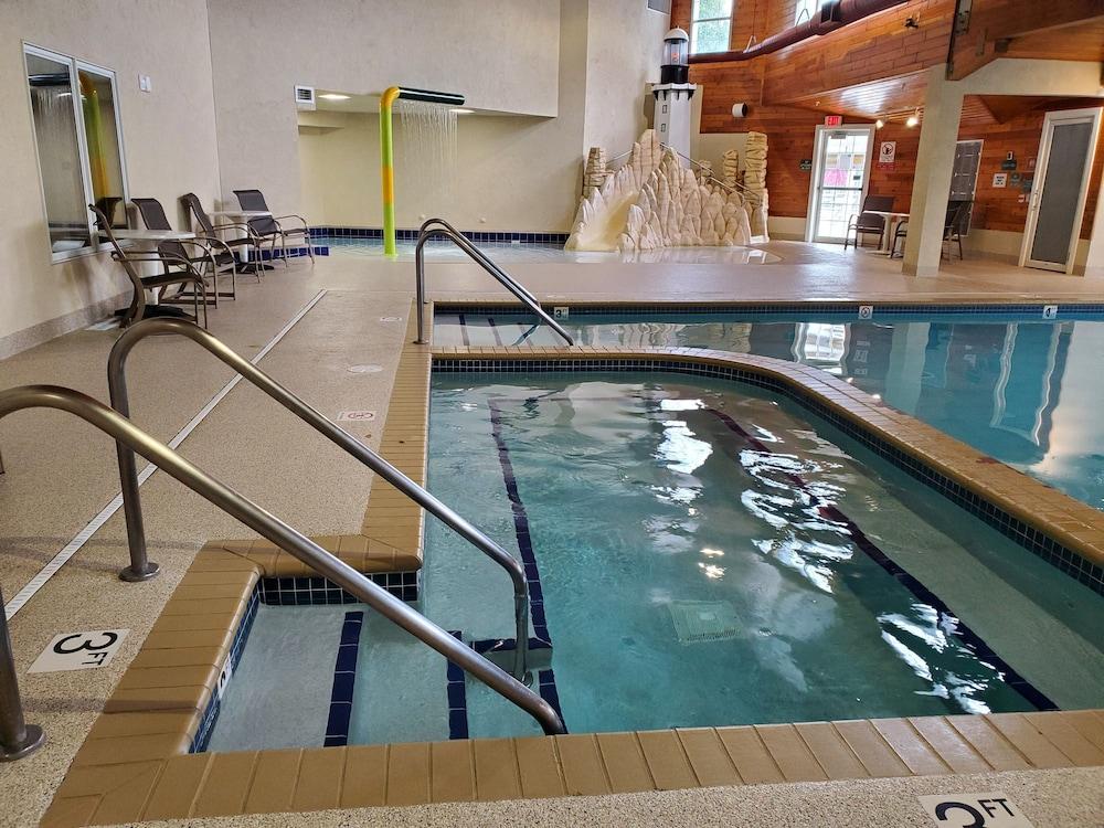 Bridgeport Waterfront Resort photo 71