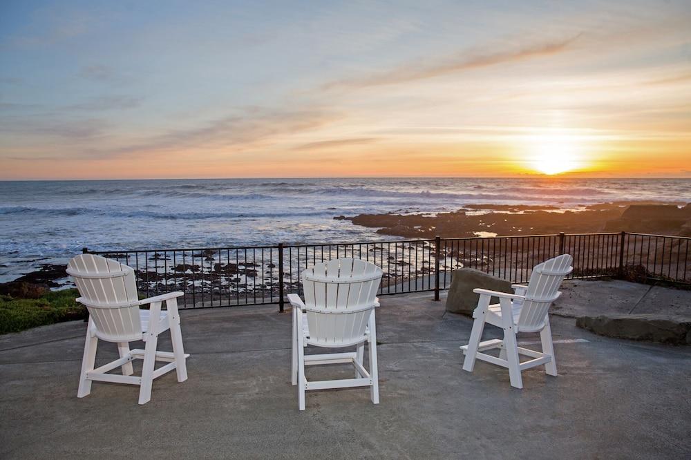 Black Sands Inn photo 40