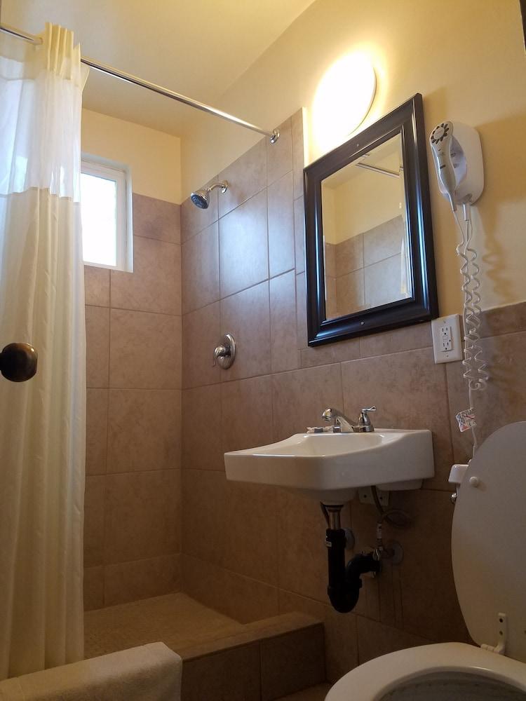Del Aire Inn LAX photo 9