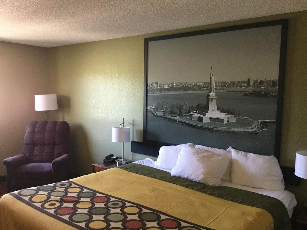 Super 8 by Wyndham Amsterdam photo 24