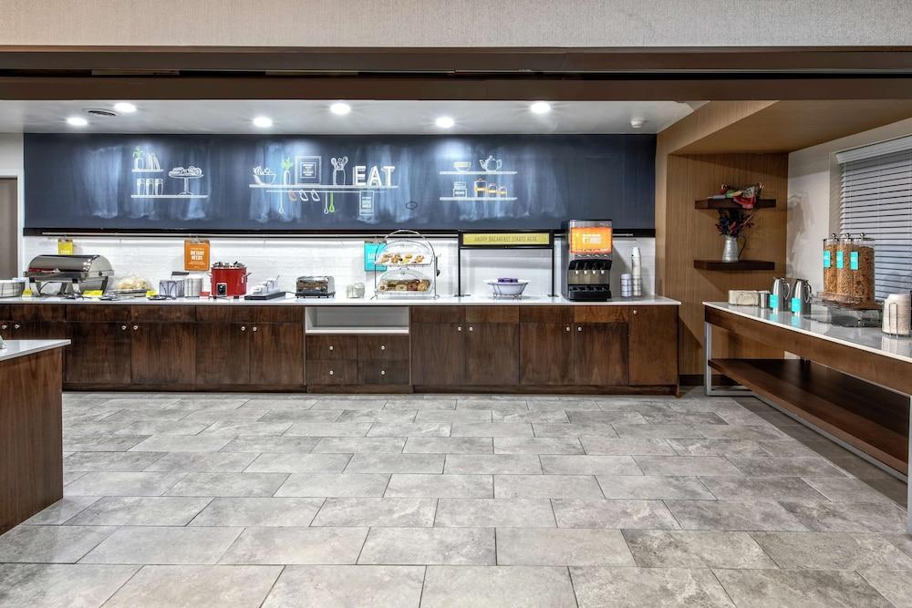 Hampton Inn Latrobe photo 2