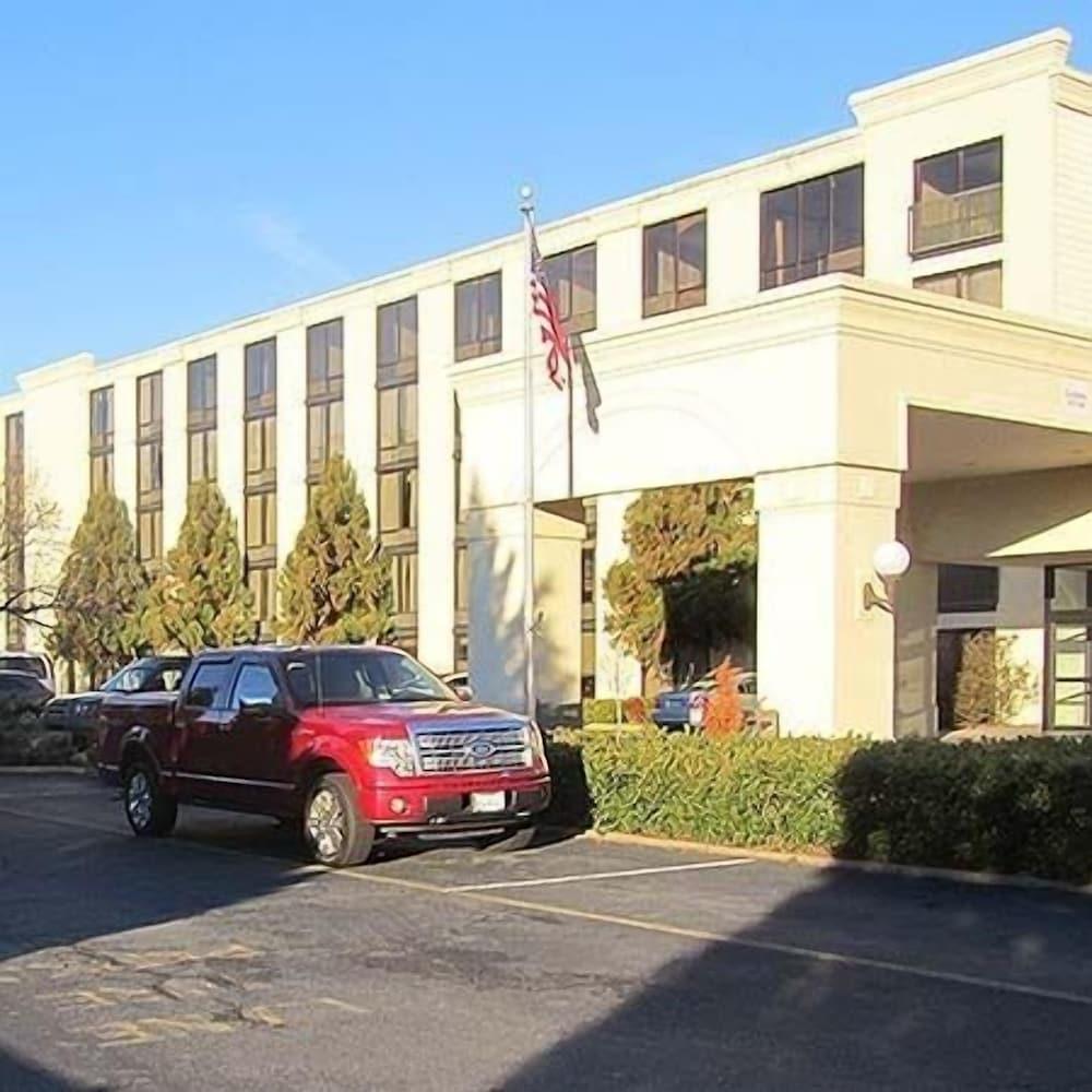 Hotel I-64 Richmond photo 6