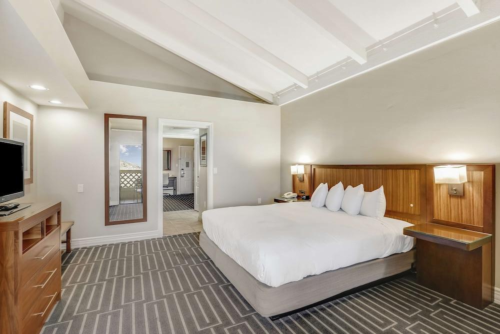 Hilton Phoenix Tapatio Cliffs Resort photo 17