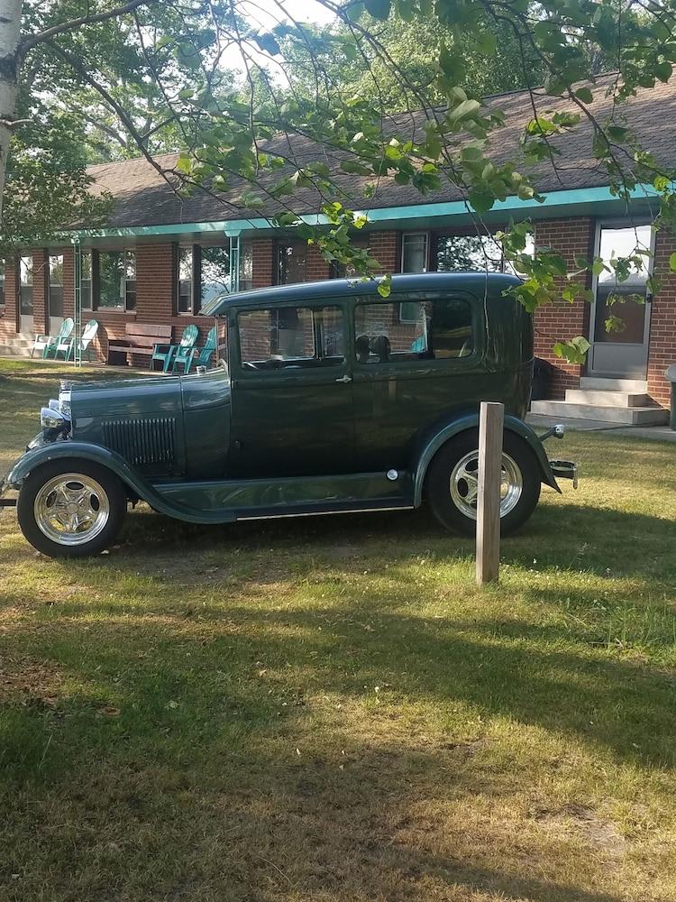 Historic Birch Lodge and Motel photo 4