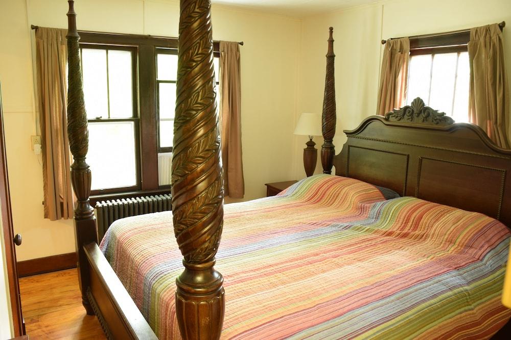 The Baseball Hotel photo 9