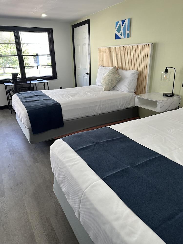 Harborside Suites photo 17