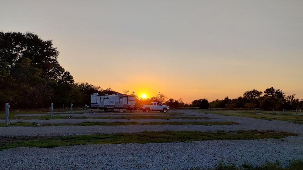 Summer Breeze RV Park photo 6