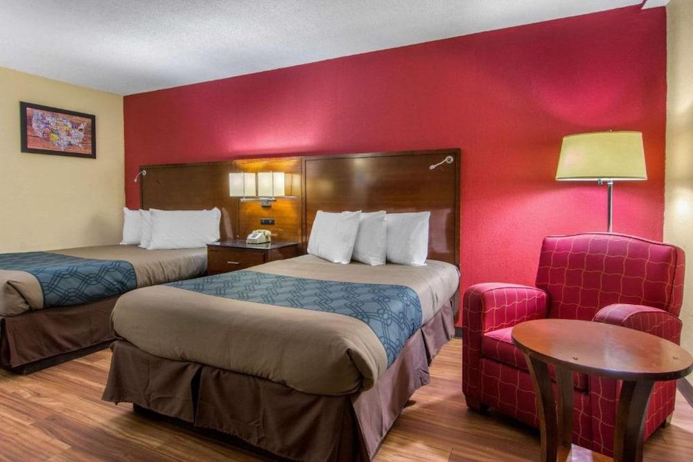 Travelodge by Wyndham Forsyth photo 10