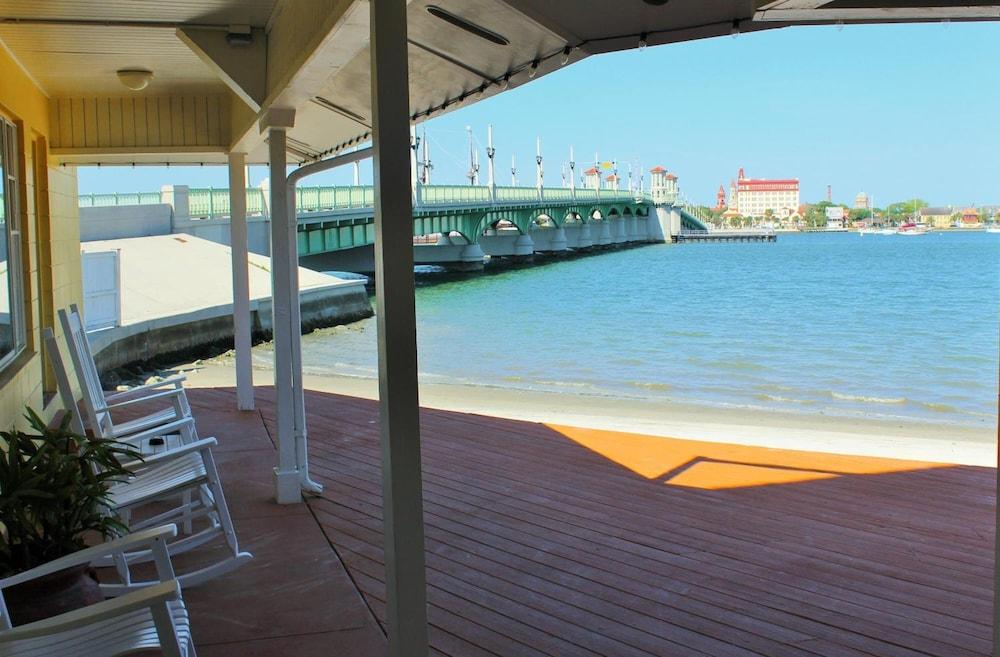 Edgewater Inn photo 16