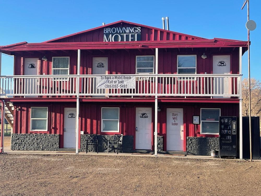 Brownings Motel photo 1