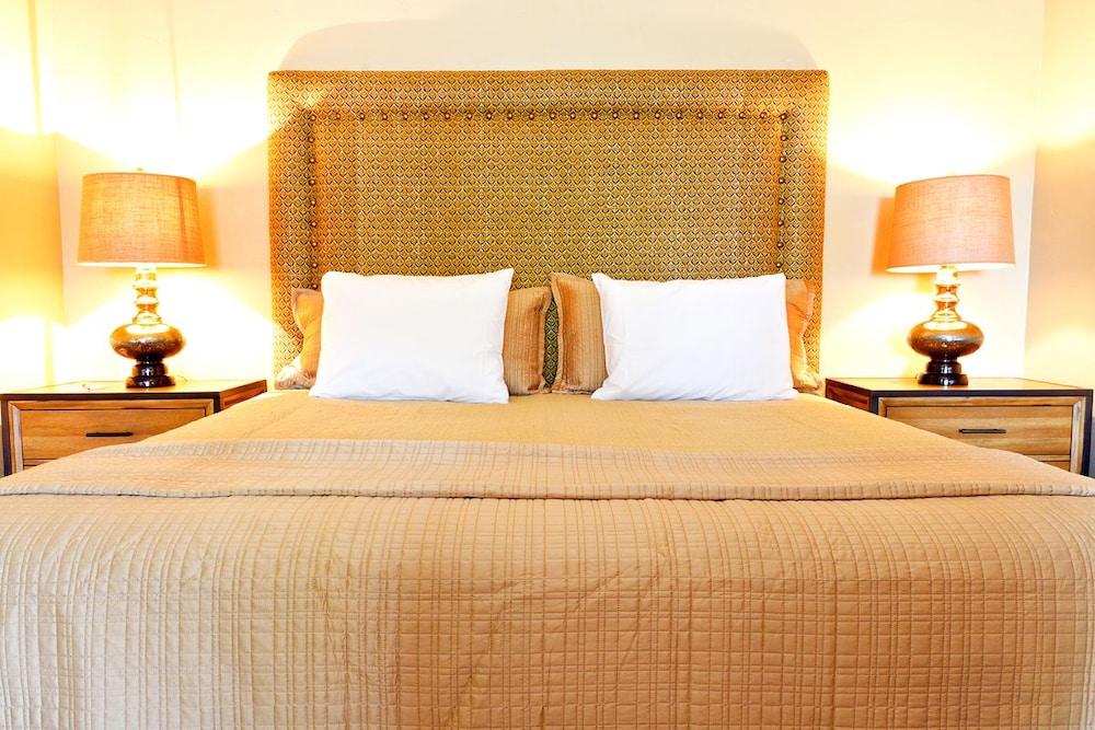 Blue Lakes Inn & Extended Stay photo 24