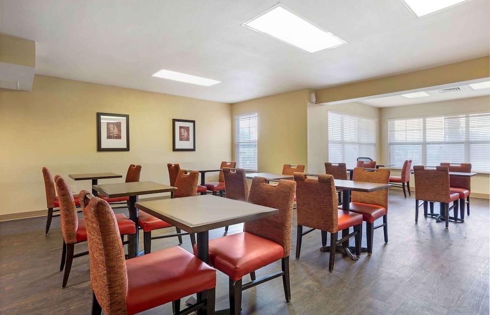 Extended Stay America Suites Houston Med Ctr Braeswood Bl photo 17