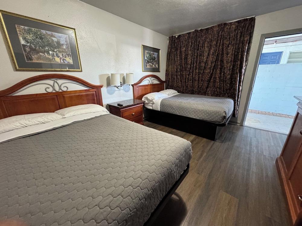Royal Inn photo 4