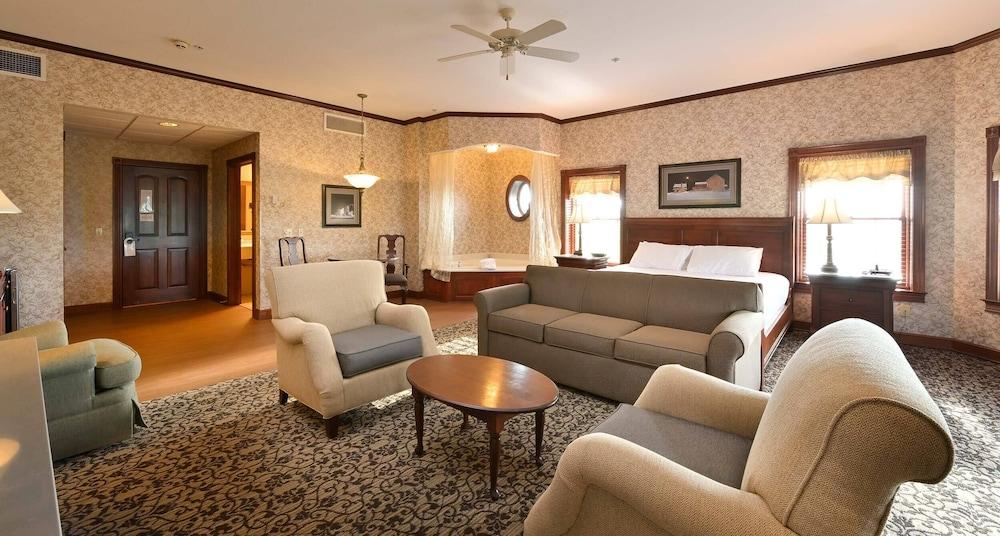 Carlisle Inn Sugarcreek photo 29