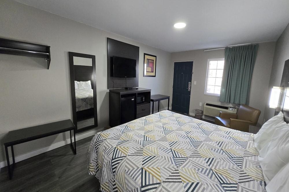 Deerfield Inn McComb I-55 photo 13
