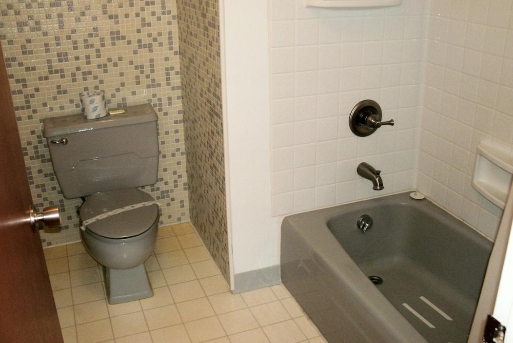Budget Host Cloverland Motel photo 33