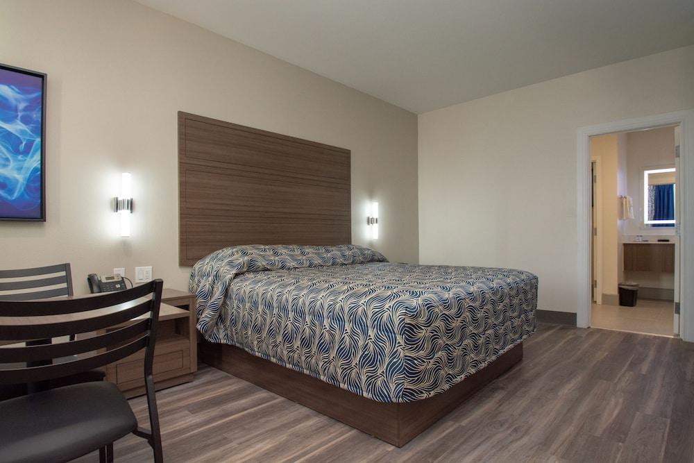 Palace Inn photo 14